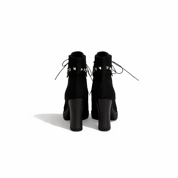 Rivet Heel Boot