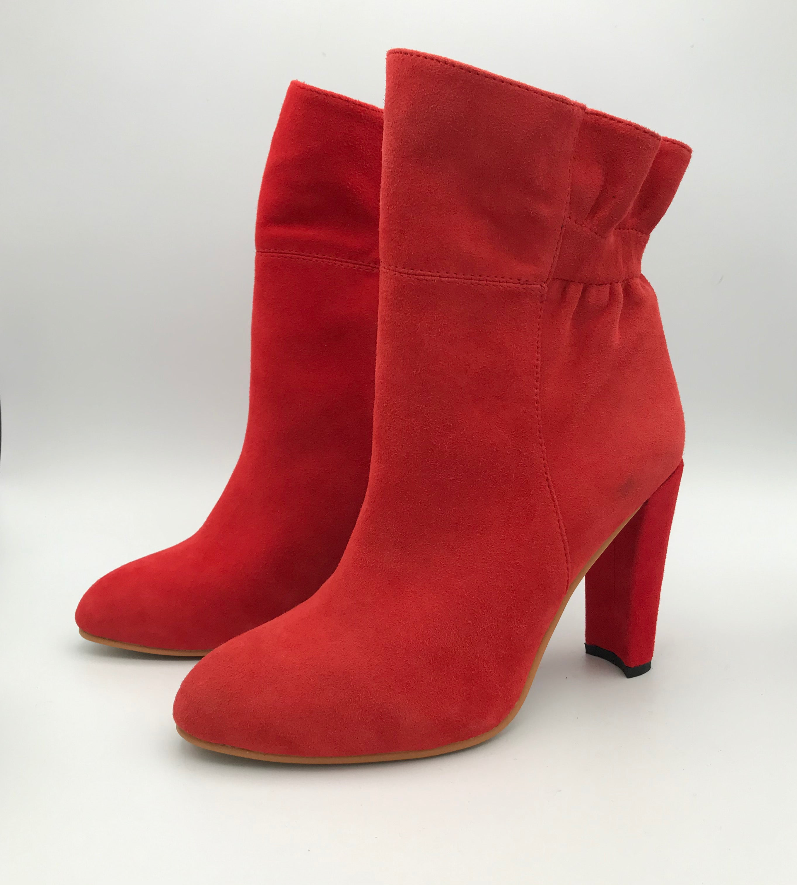 Round-Headed Red Suede Semicircular Coarse Heels Ankle Boots