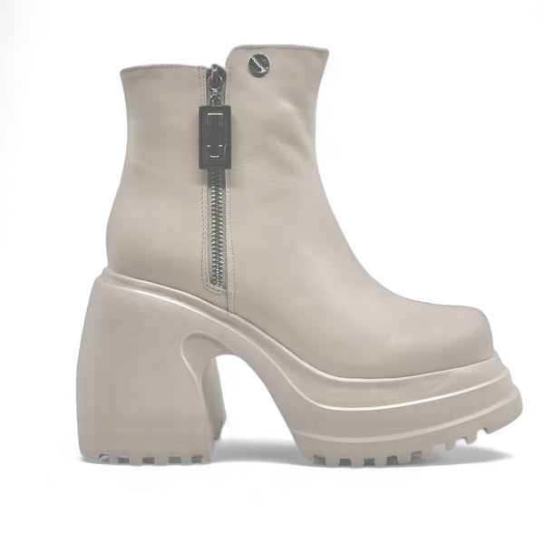 Calfskin High-Heeled Buckle Boots