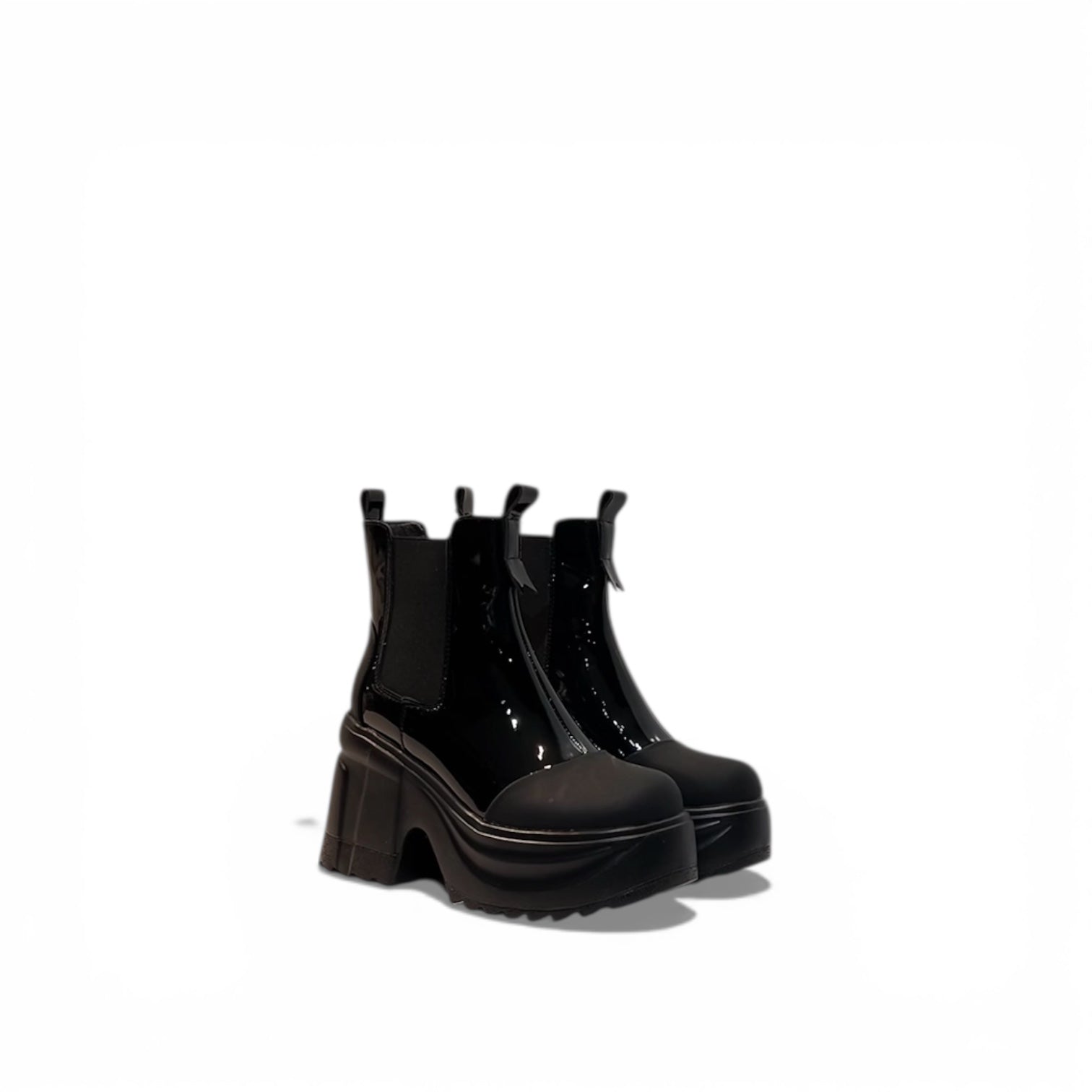 Gloss Chelsea Bootie